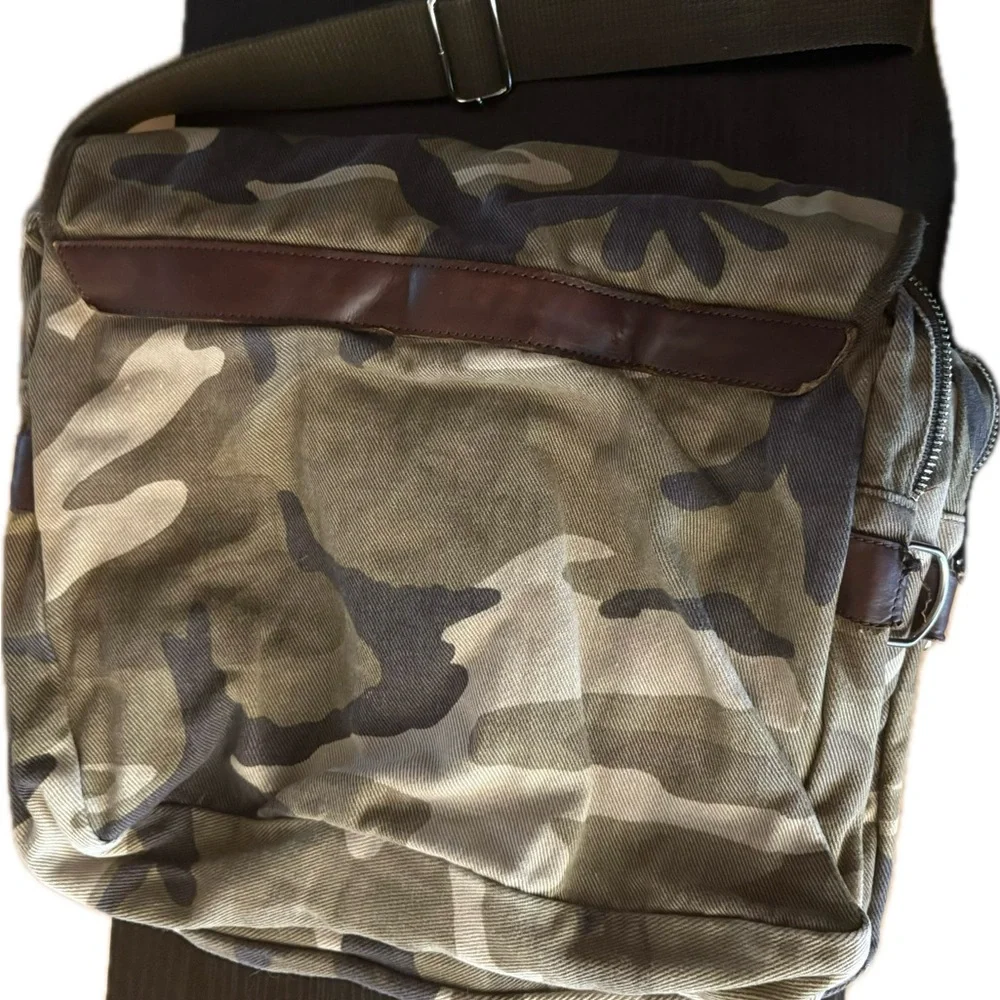D&G Men's Camouflage Messenger Bag with Red Accents